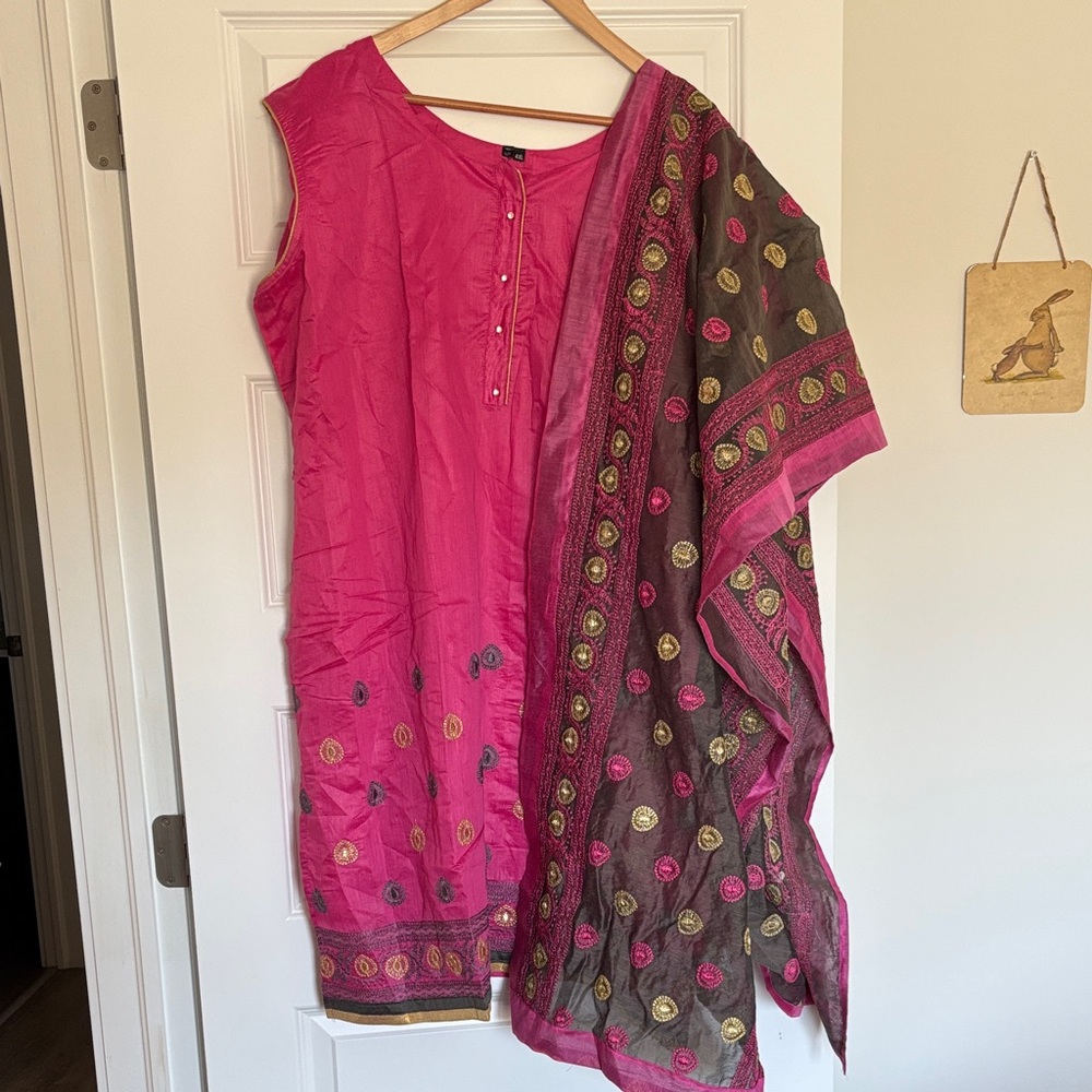 Elegant Pink and Gray Women Salwar